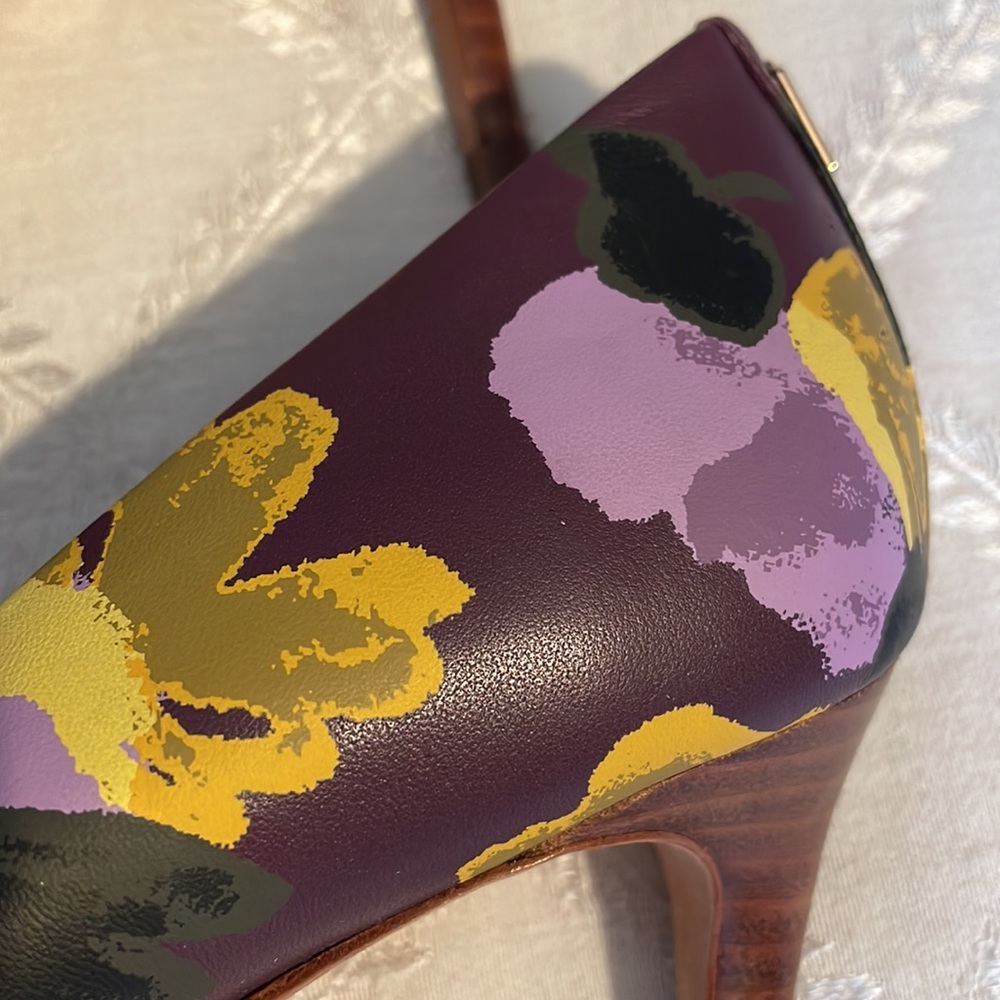 Coach Floral Leather Pump, new - Picture 9 of 12